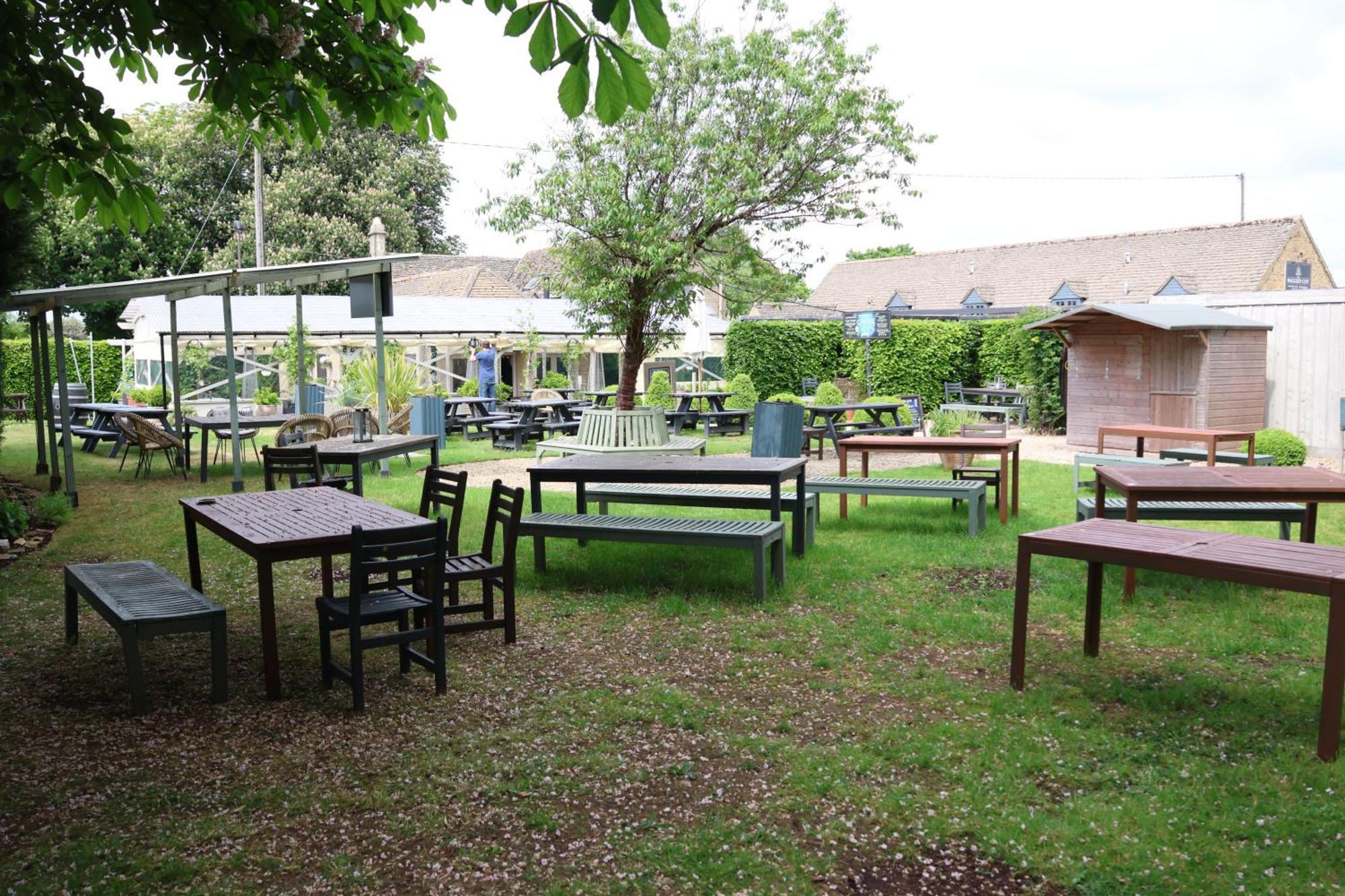 The Ragged Cot Hotel Minchinhampton Exterior foto